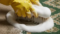 Så gör du mattan skinande ren med turkiska metoden